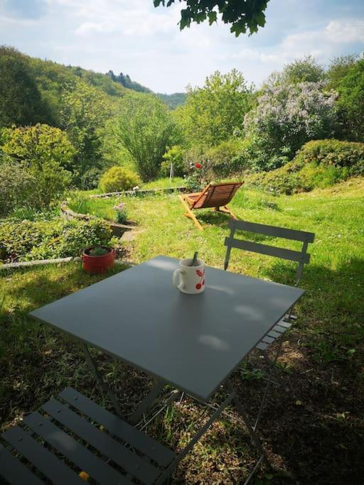 Confortable Maison A La Campagne Les Fougeres Luaran gambar